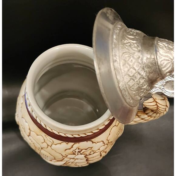 Vintage 1977 AVON Tall Ships Ceramic Stein Cologne For Men Clint in Original Box - Picture 5 of 6